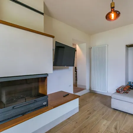 Fanny By Interhome * Pescia